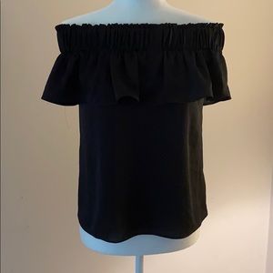 Off-the-shoulder top